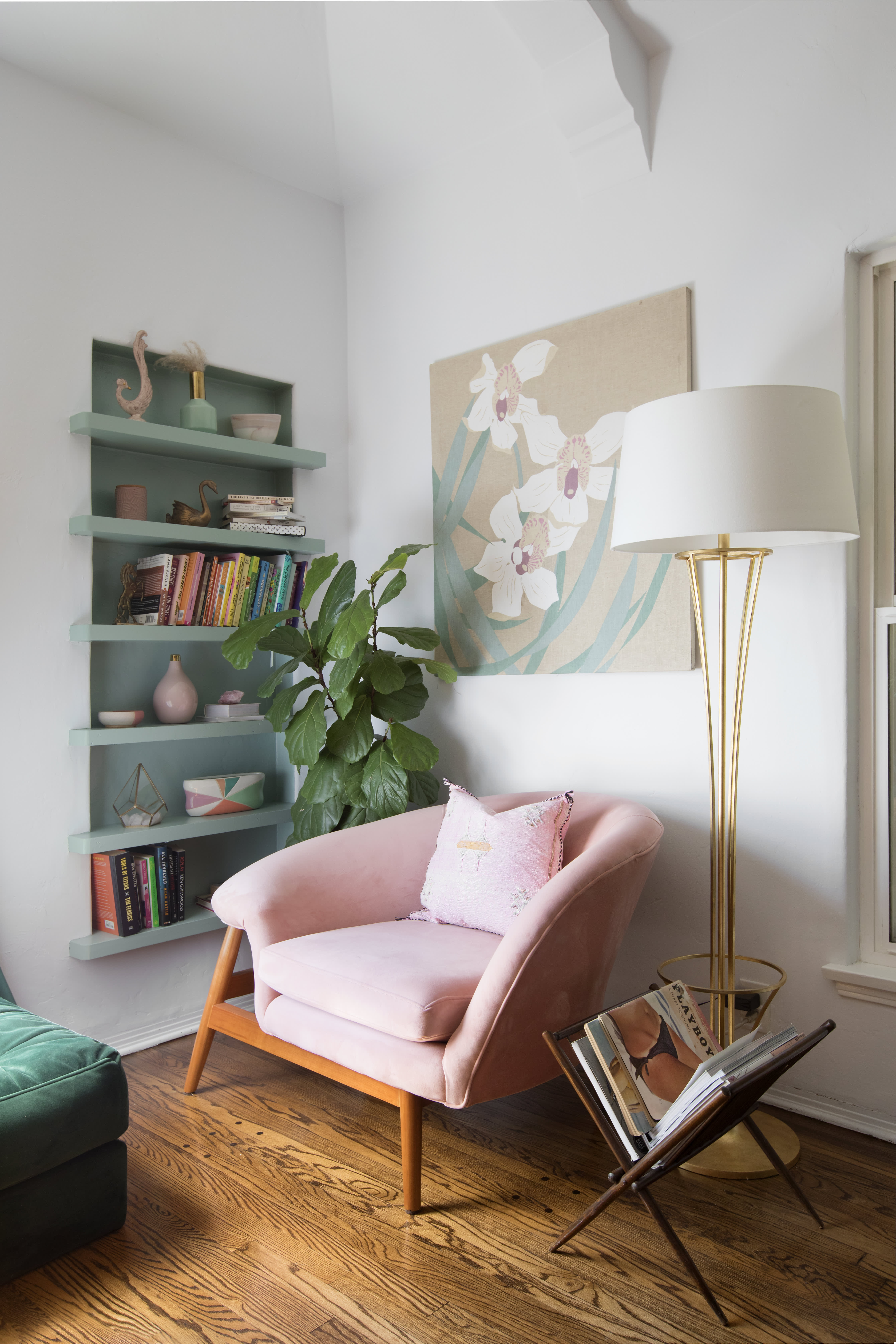 4 Ways to Create the Perfect Reading Nook According to TikTok